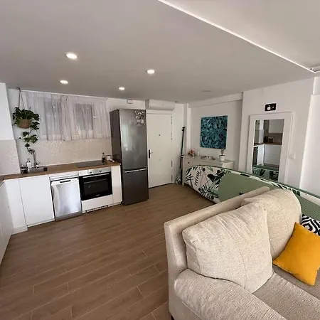Apartment Piso En Carvajal, Segunda Linea De Playa